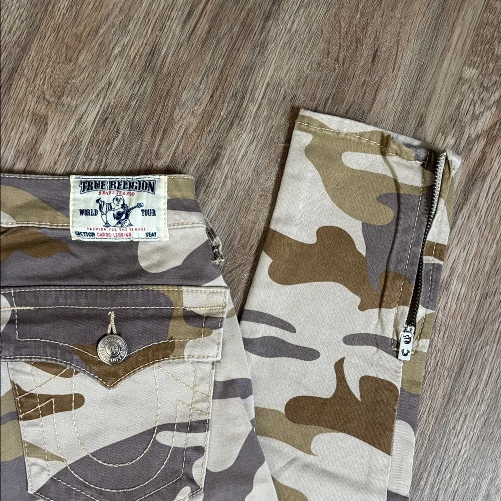 NWT True Religion- Camo Skinny Cargo Jeans - Picture 7 of 7
